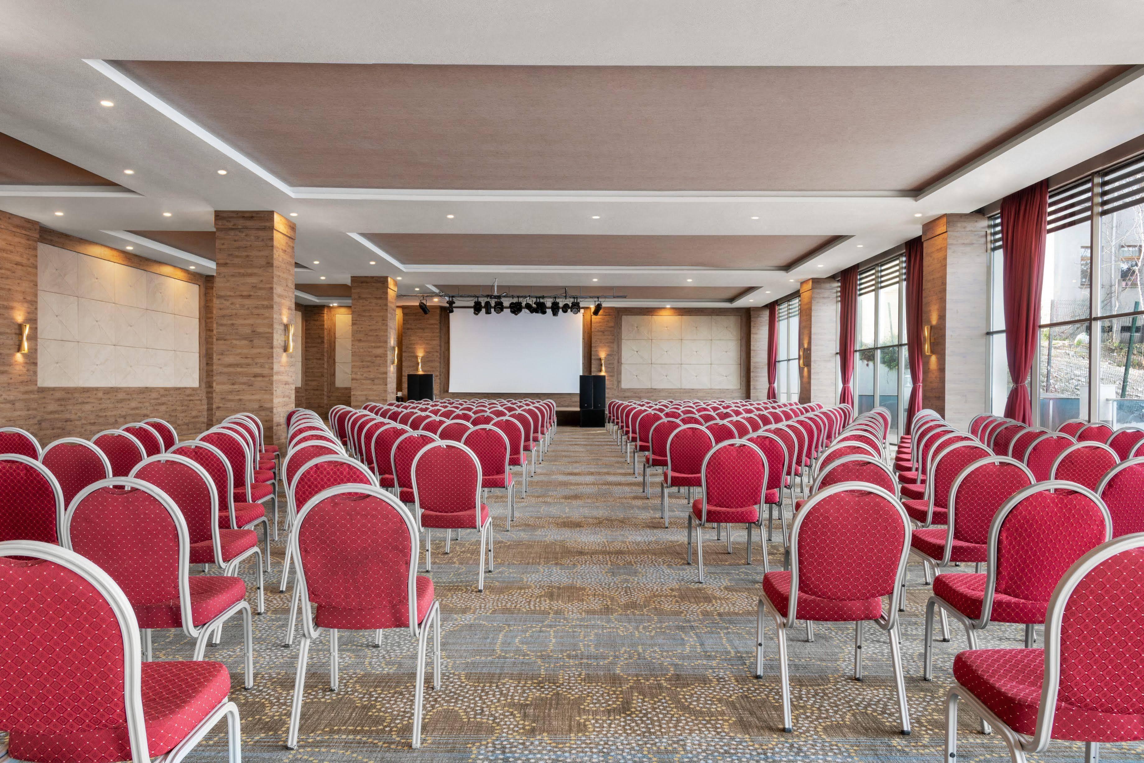 Ramada Resort By Wyndham Unye Luaran gambar