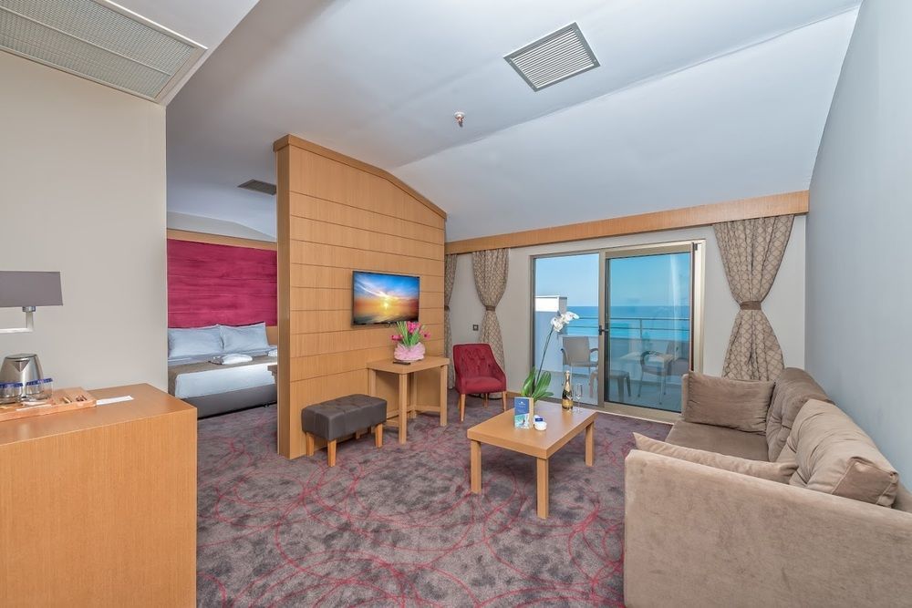 Ramada Resort By Wyndham Unye Luaran gambar